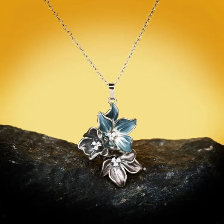 Collar de flores de colmenilla