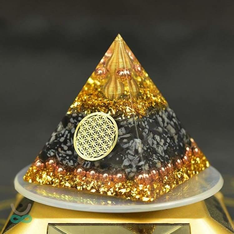 Pirámide de Orgonita ’Relajación y Protección’. - decoration